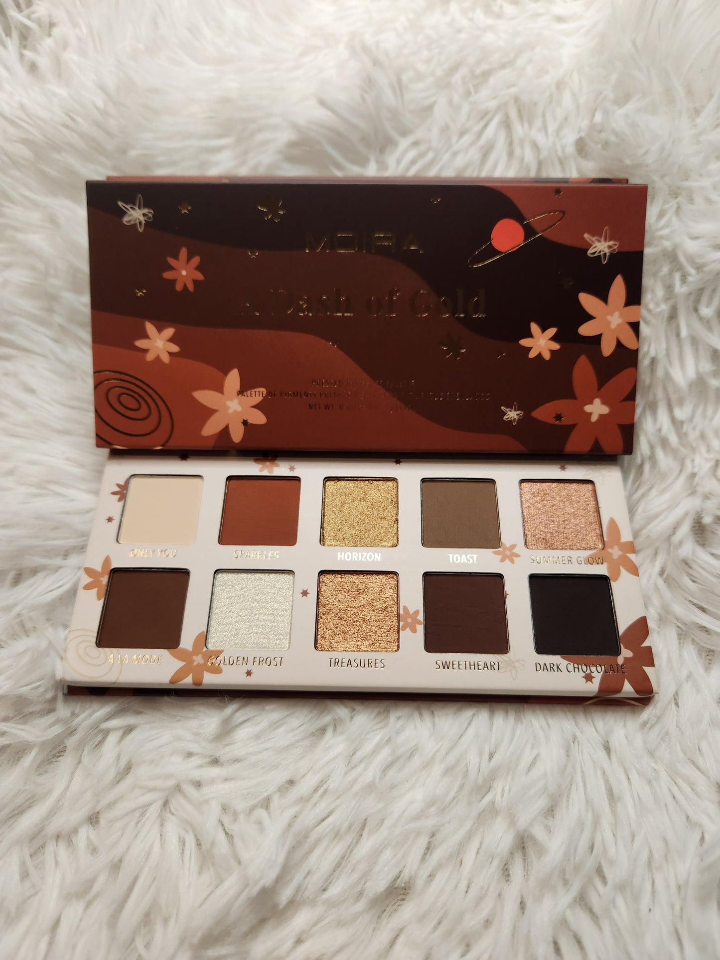 A Dash of Gold Eyeshadow Palette by Moira