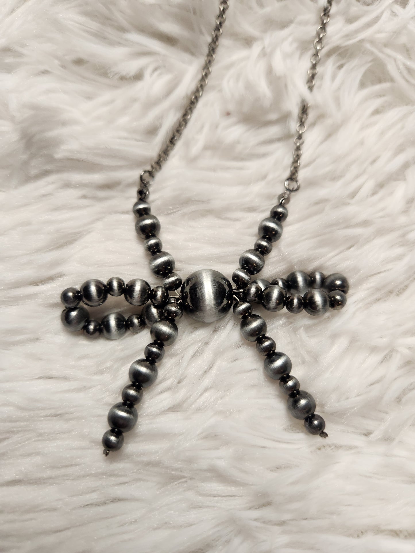 Silver Pearl Bow Necklace
